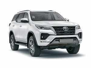 TOYOTA FORTUNER 2.4