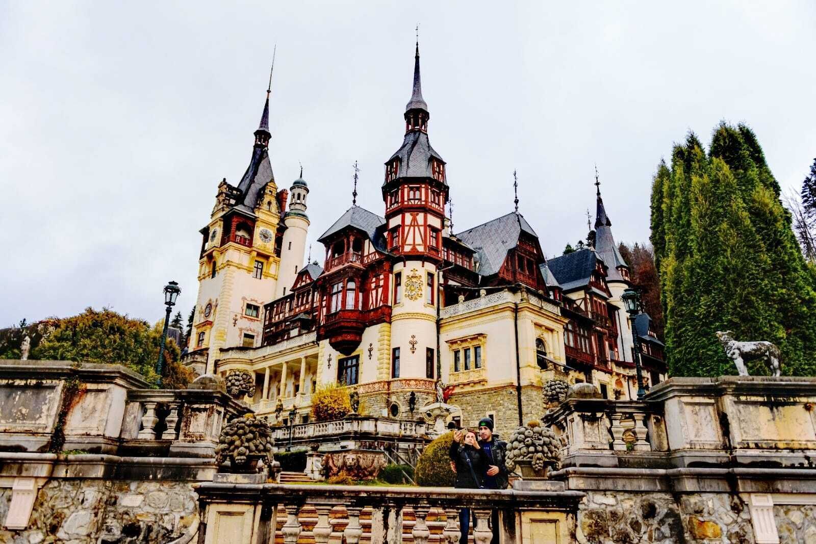 Private Day Trip To Peles And Dracula Castle