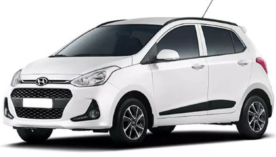 Hyundai i10, 3 Door, automatic, or similar