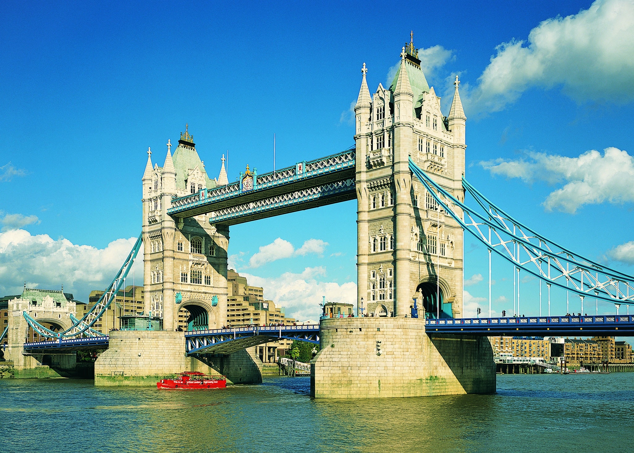 tower-bridge-london-holiday-accommodation-boats-more-stayz