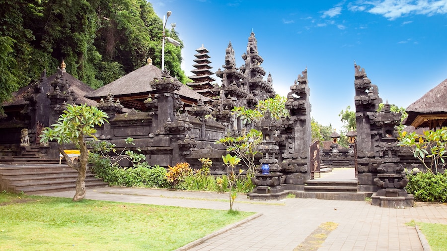 Pura Goa Lawah