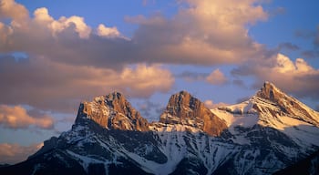 Three Sisters Mountain Village, Canmore, Alberta, Canadá