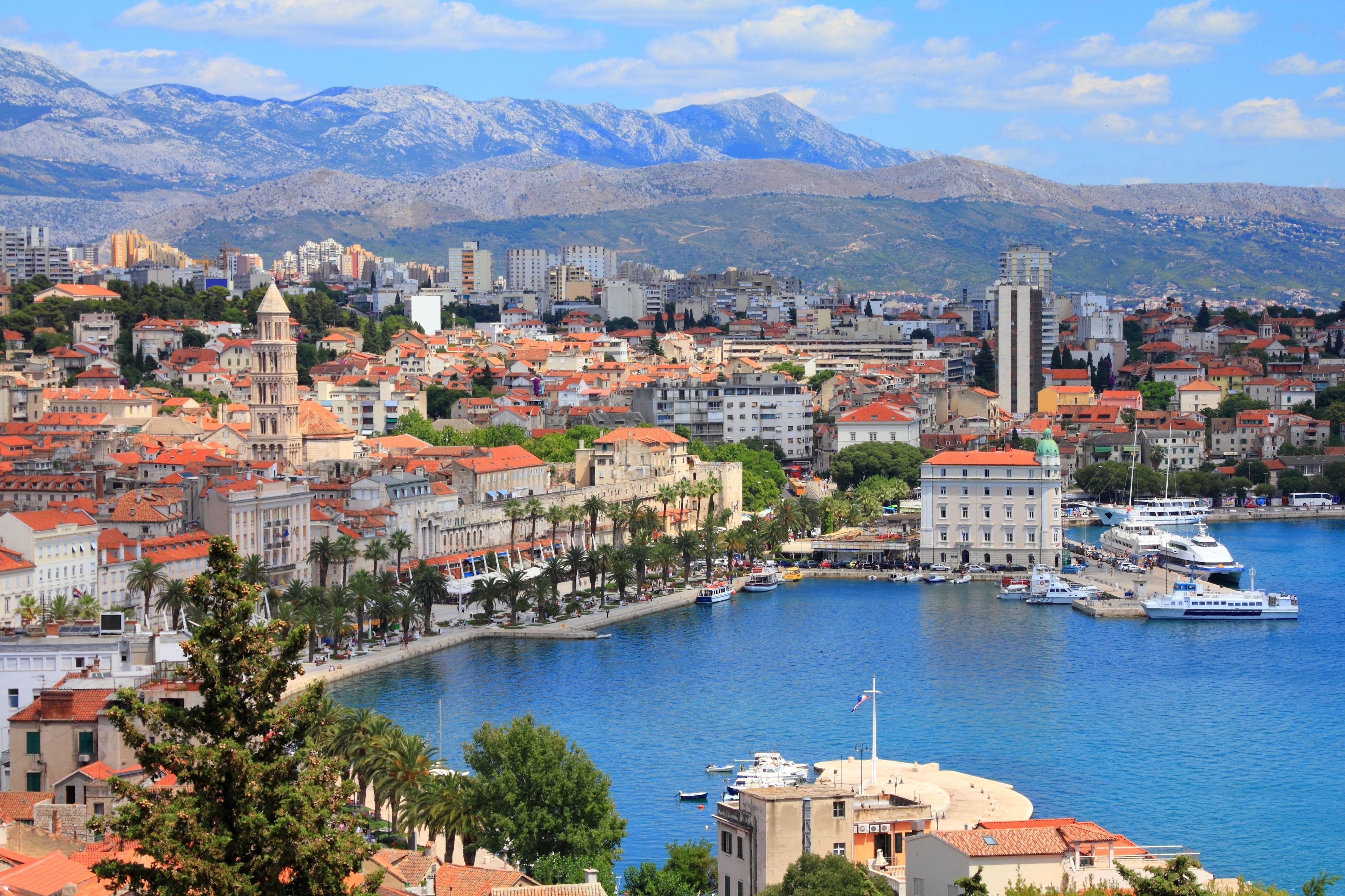 Curtindo a turística cidade de Split na Croácia