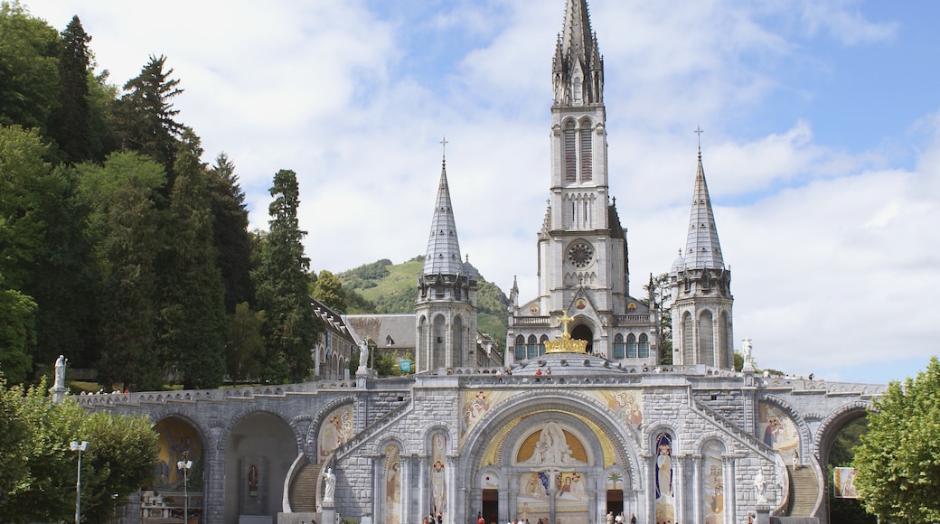 Basilika Our Lady of the Rosary, Lourdes, Hautes-Pyrenees, Perancis