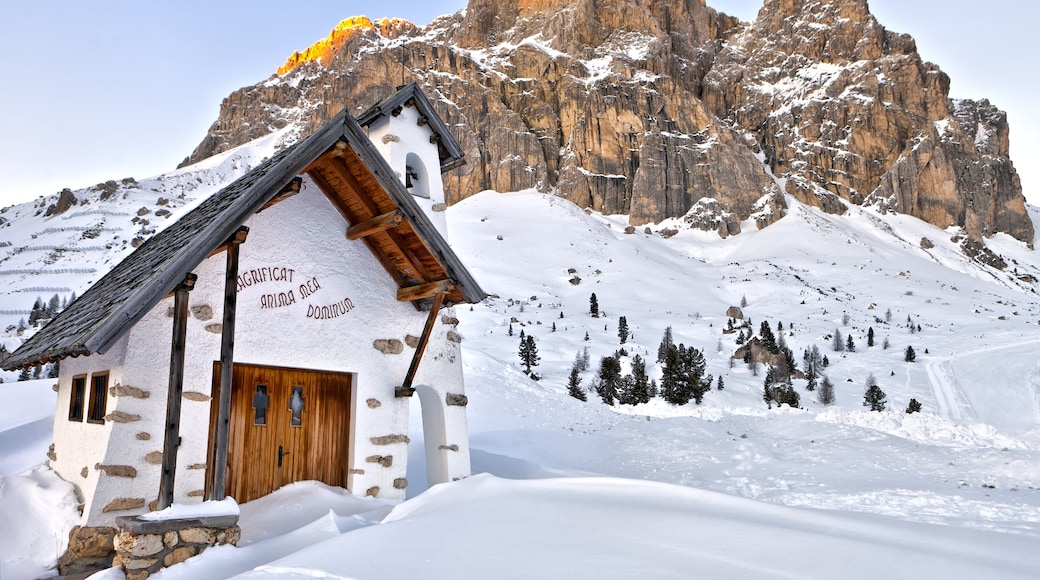 Gebirgspass Passo di Falzàrego