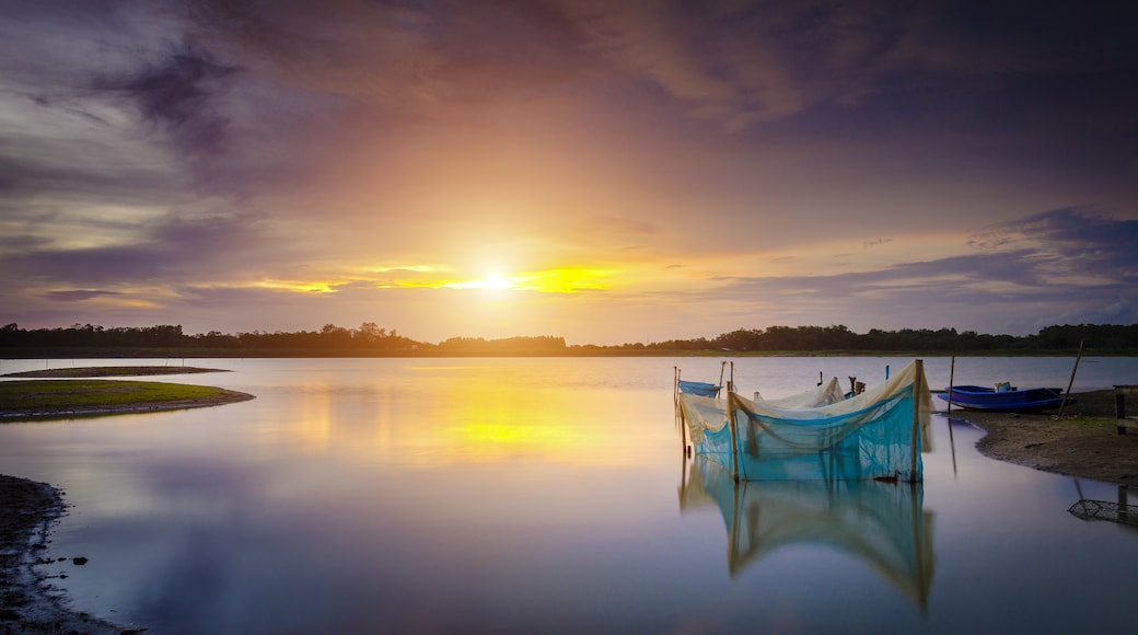 Mabprachan Lake