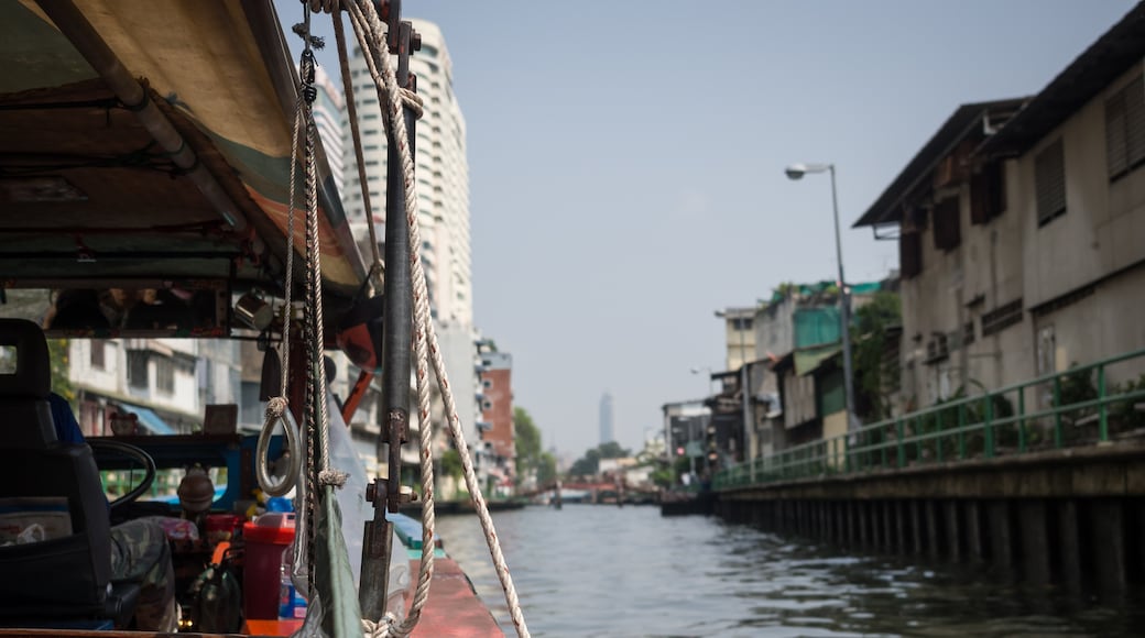 Khlong Saen Saep