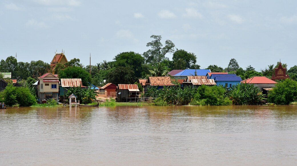 Kampong Tralach