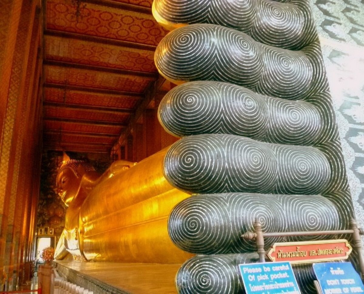 Monumento de Buda reclinado