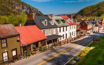 pet friendly hotels in charles town wv
