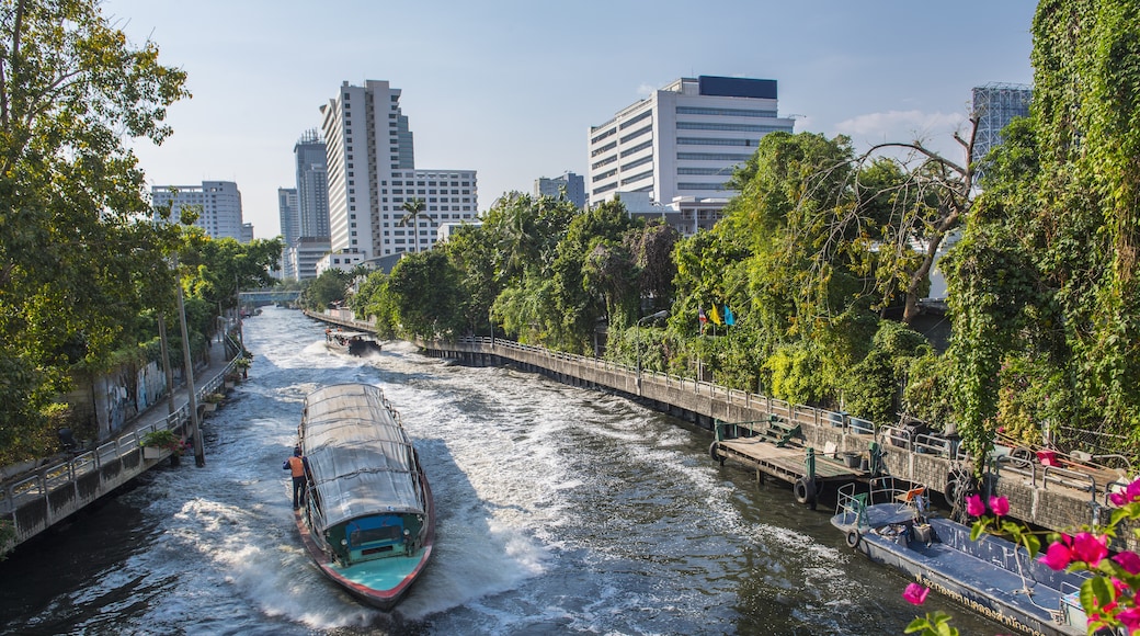 Khlong Saen Saep