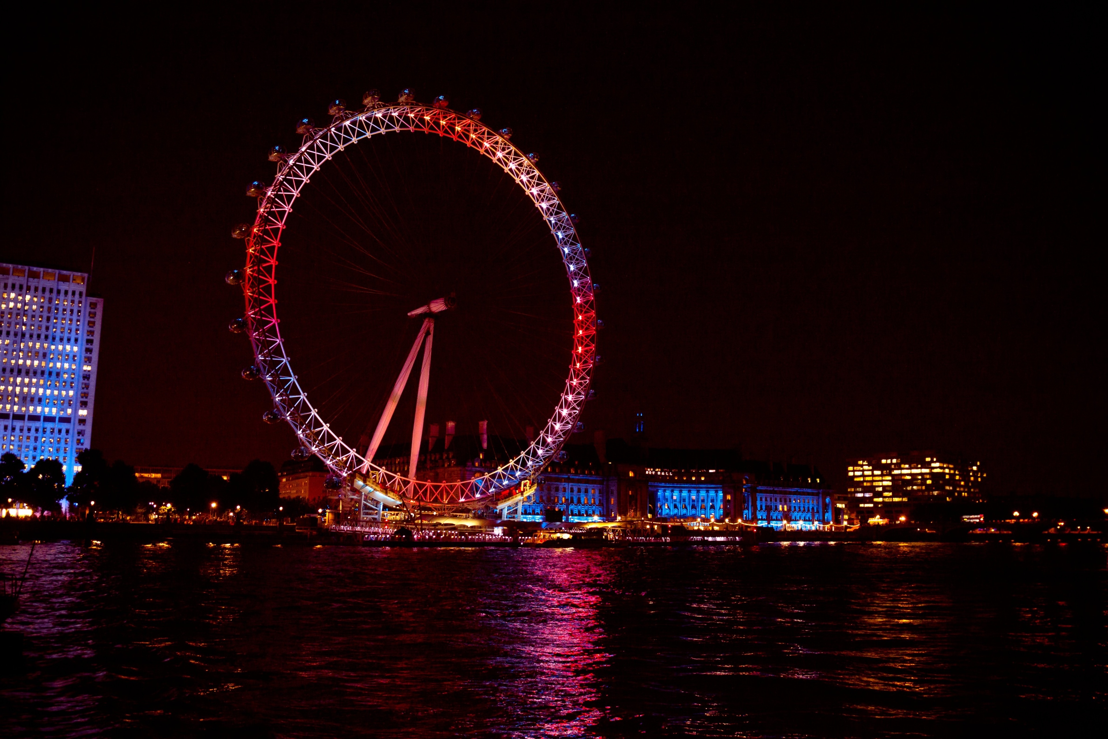 Big Ben, Golden Eye at night. London 