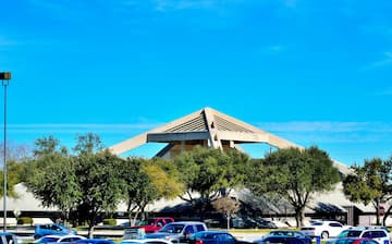 The 10 best hotels near South Park Mall Shopping Center in San Antonio,  United States of America