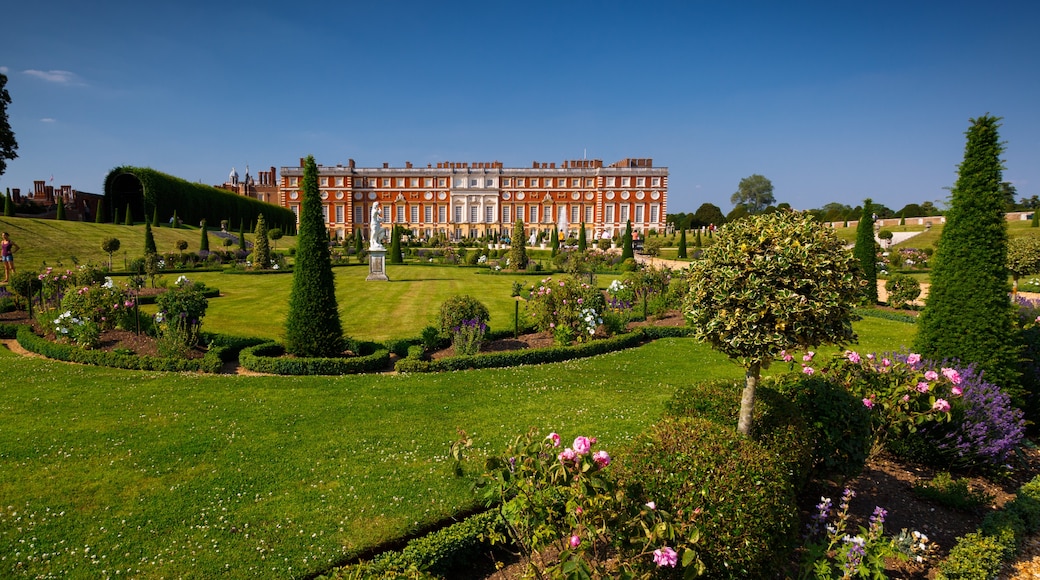 Istana Hampton Court