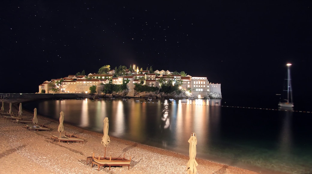 Sveti Stefan Beach