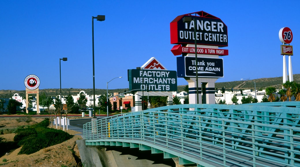 Tanger Outlet Center, แนกส์เฮด, นอร์ทแคโรไลนา, สหรัฐอเมริกา