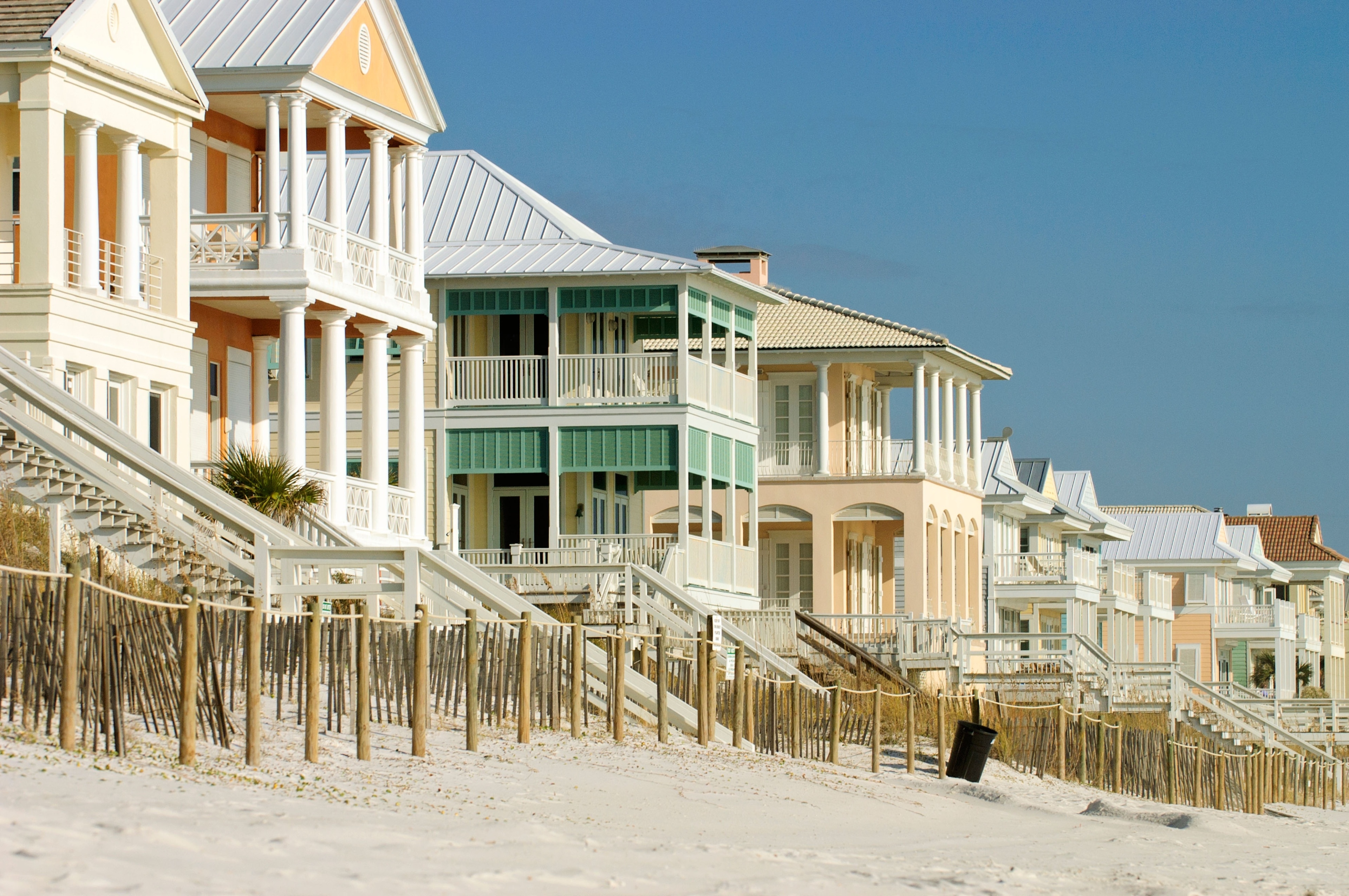 Beautiful Spotless! Enjoy a SPLASH Vacation as a family, 1Br 2Ba Condo,  Sleeps 6, in Panama City Beach Area Vacation Rentals