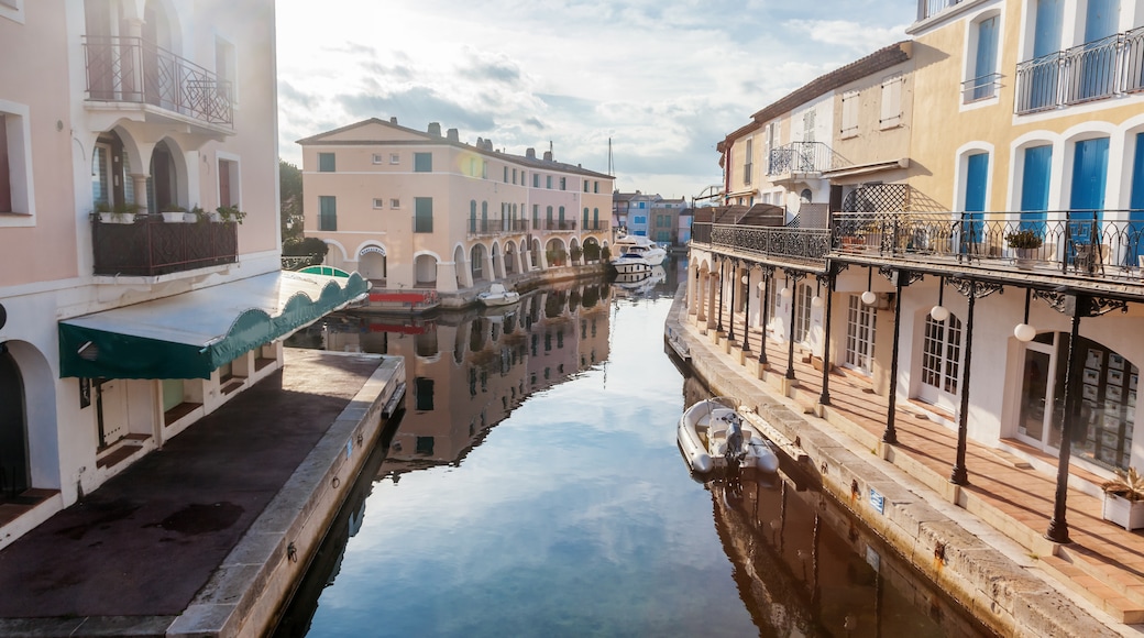 Hafen von Grimaud