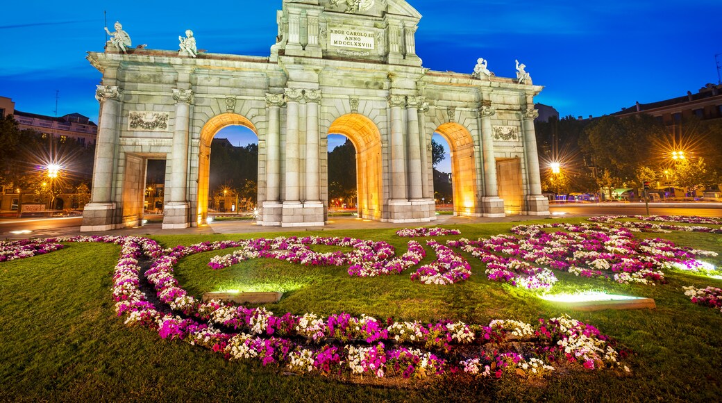 Porte d'Alcalá, Madrid, Communauté de Madrid, Espagne