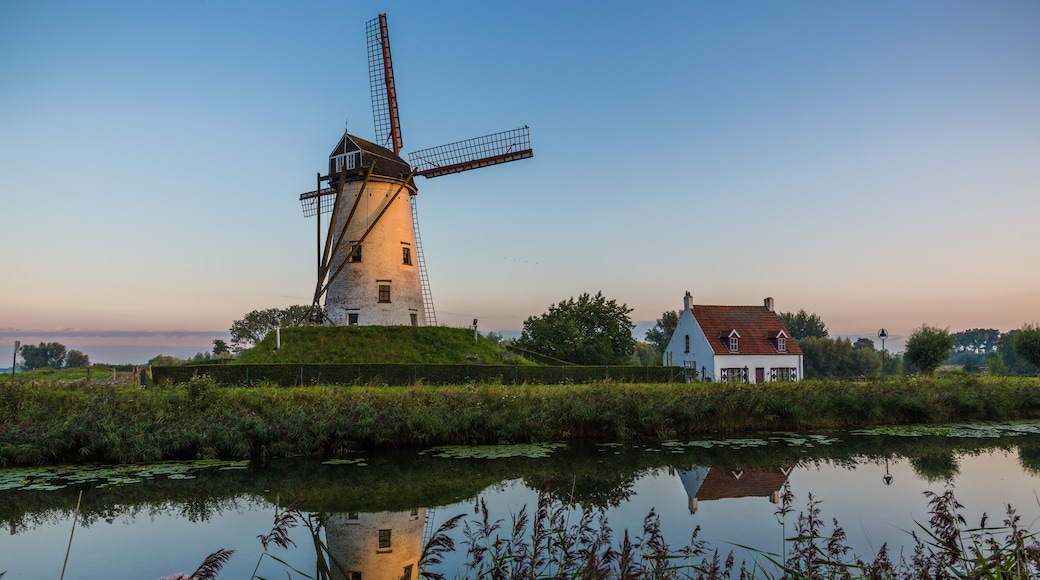 Windmühle von Hoeke, Damme, Bezirk Flandern, Belgien