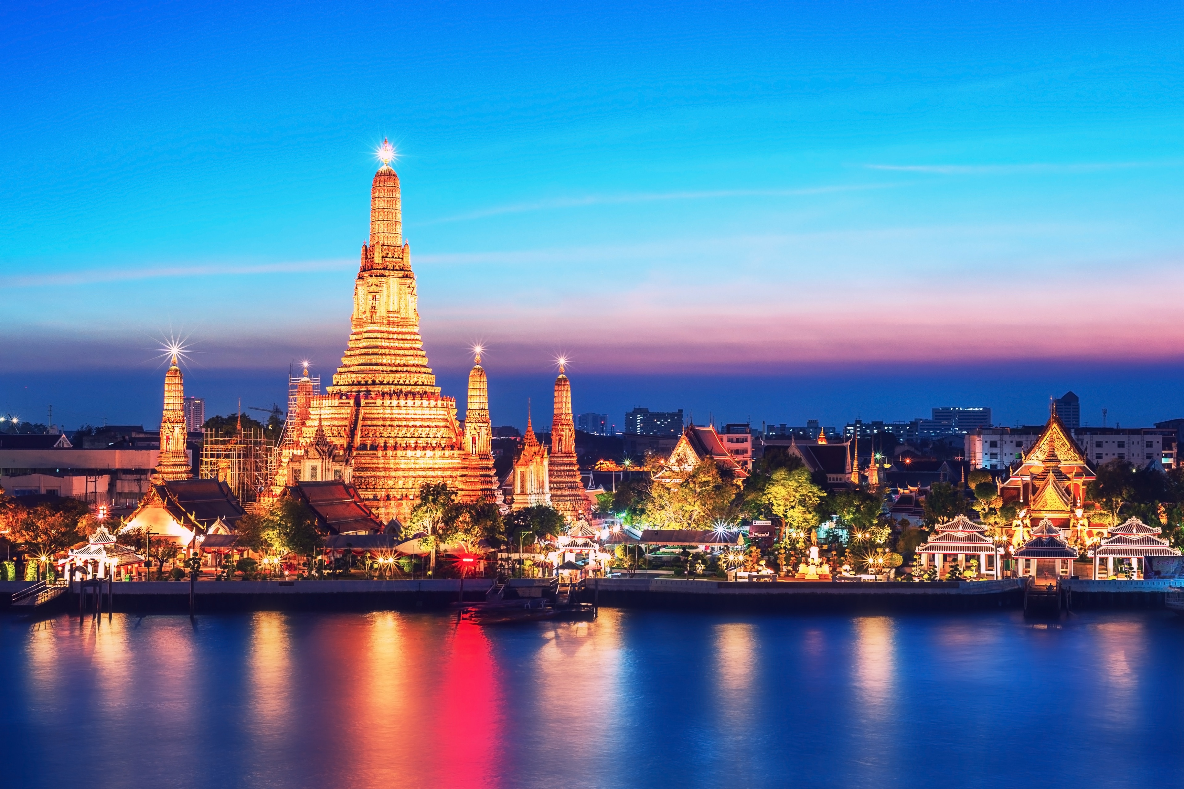 Wat Arun di Tepi Sungai Bangkok | Expedia