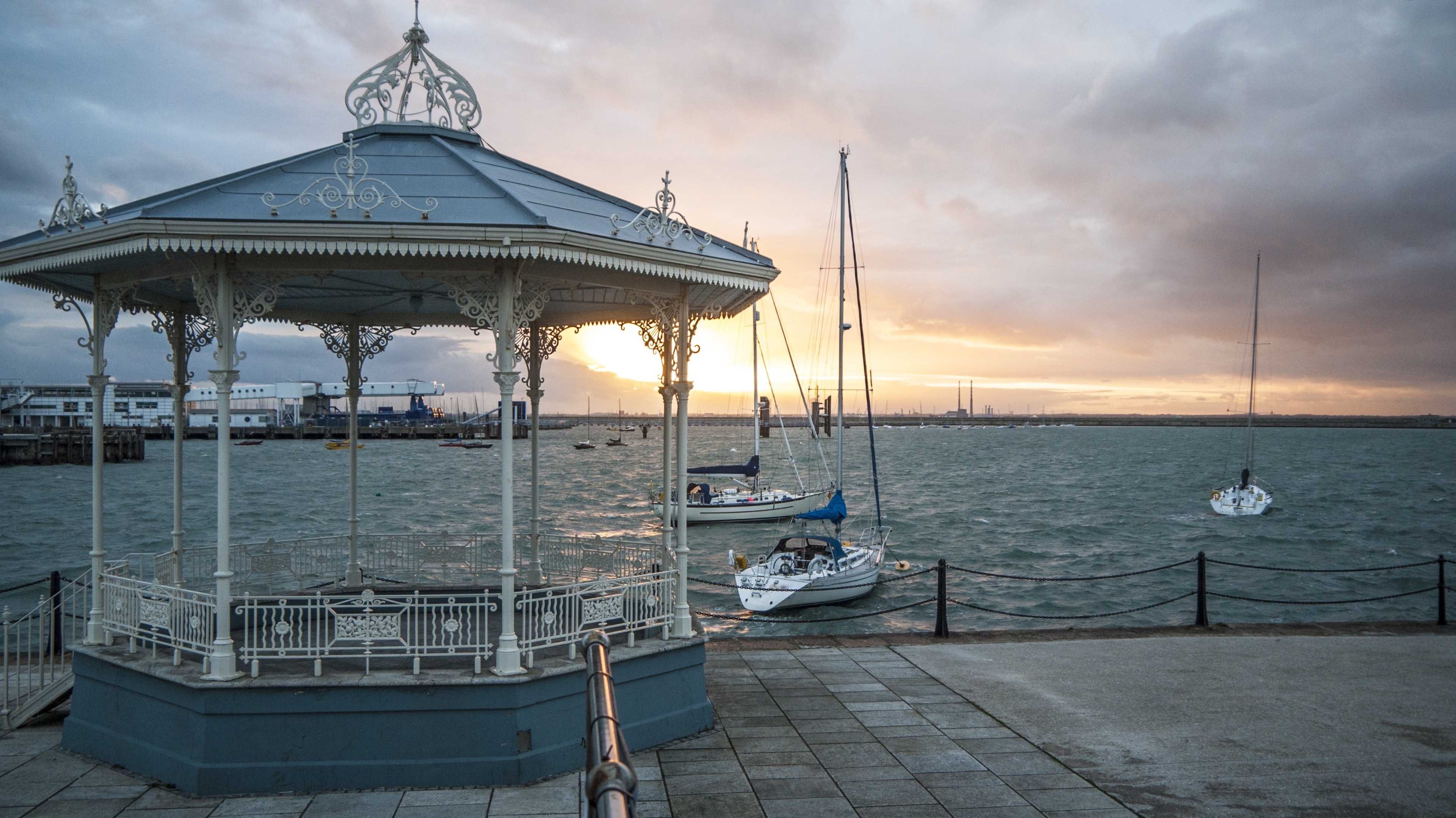 Dun Laoghaire holiday lettings.