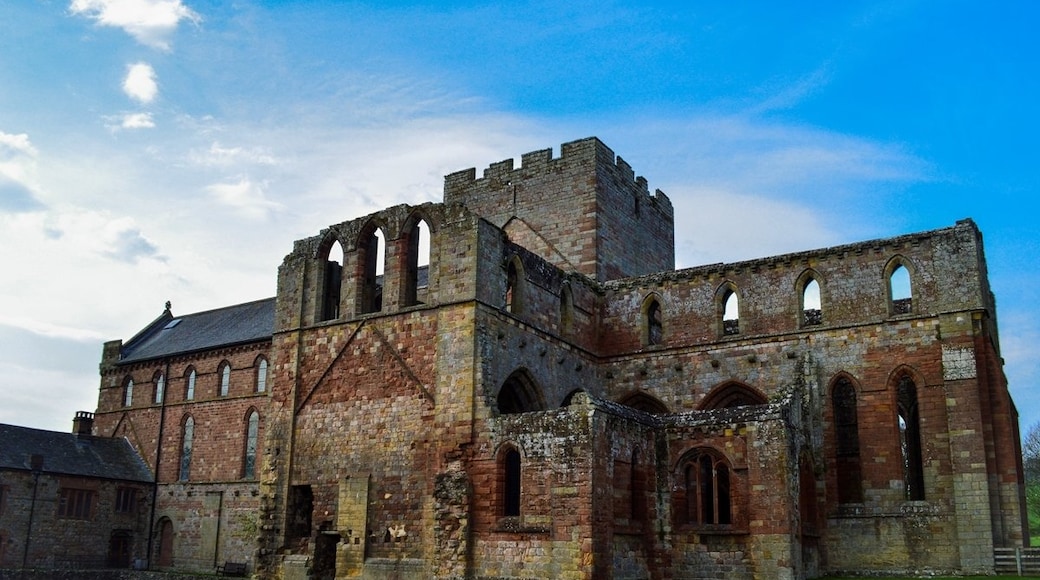 Monastero Lanercost Priory