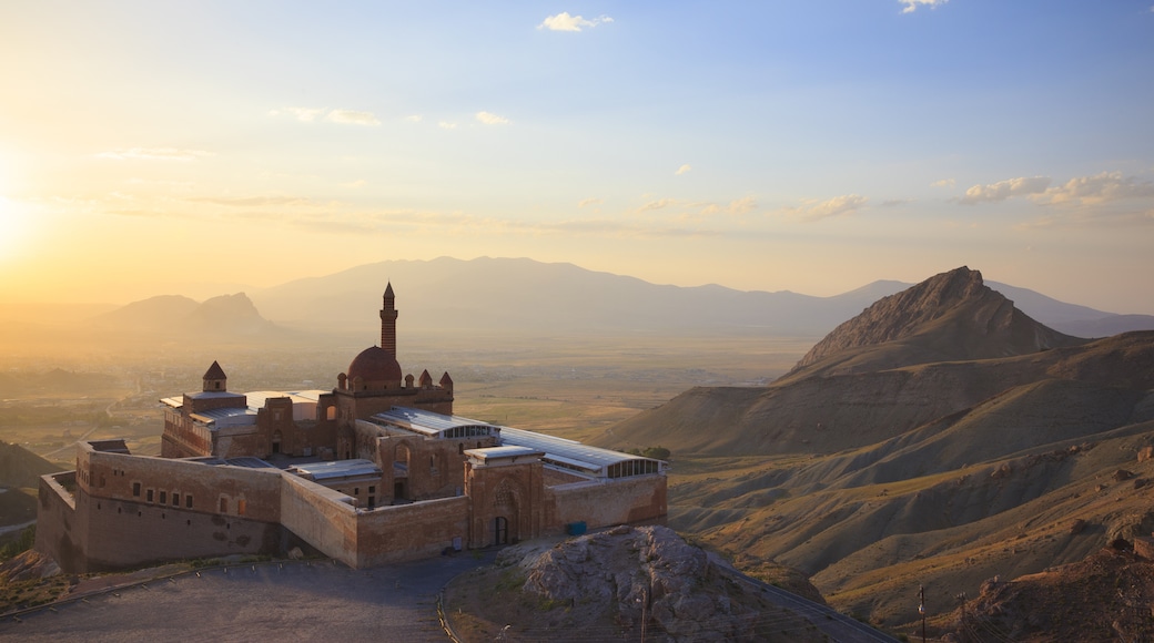 Ishak Pasha Palace