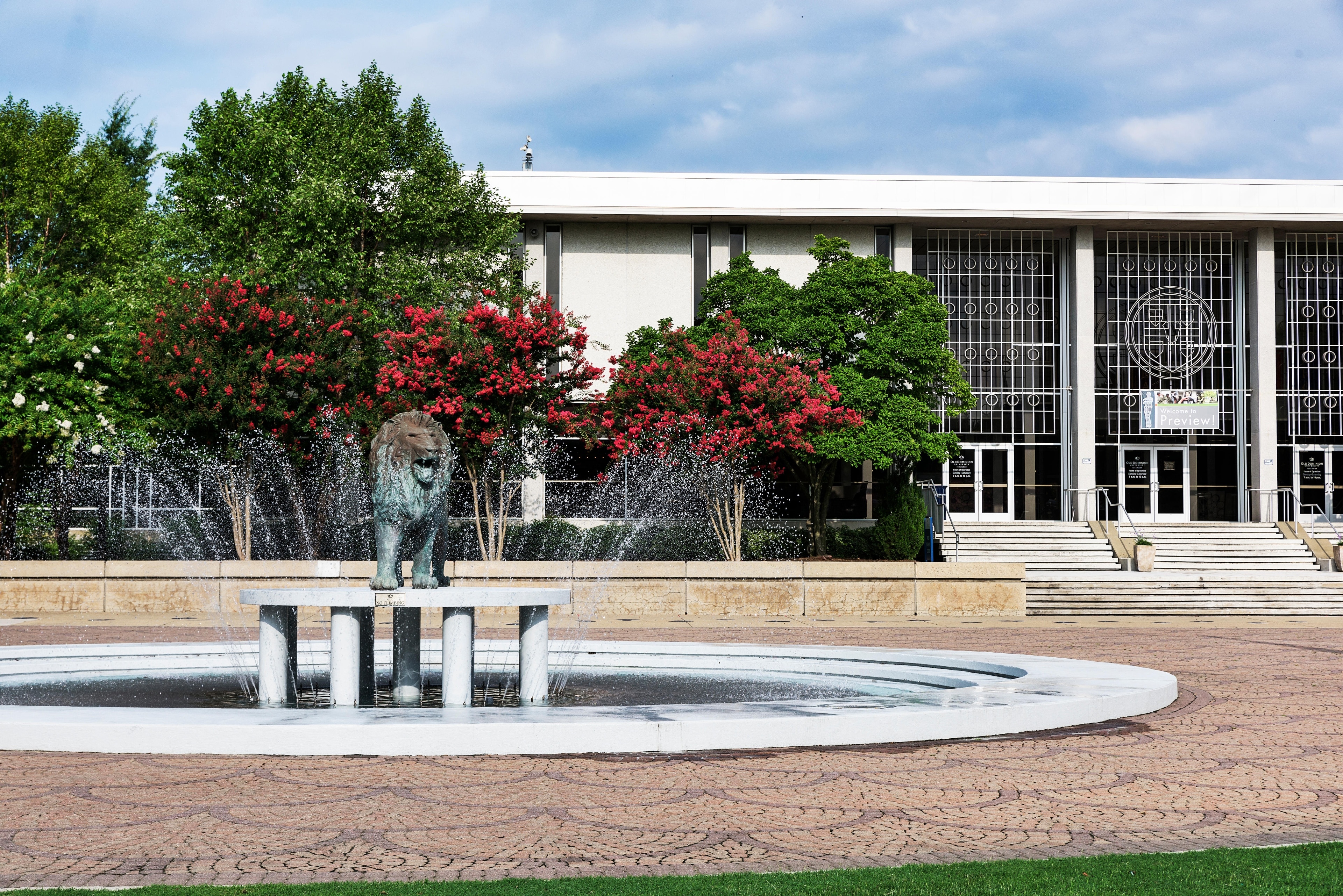 Enjoy the student vibe with a visit to Old Dominion University, a top university in Norfolk. Experience the area's great live music or attend a sporting event. 