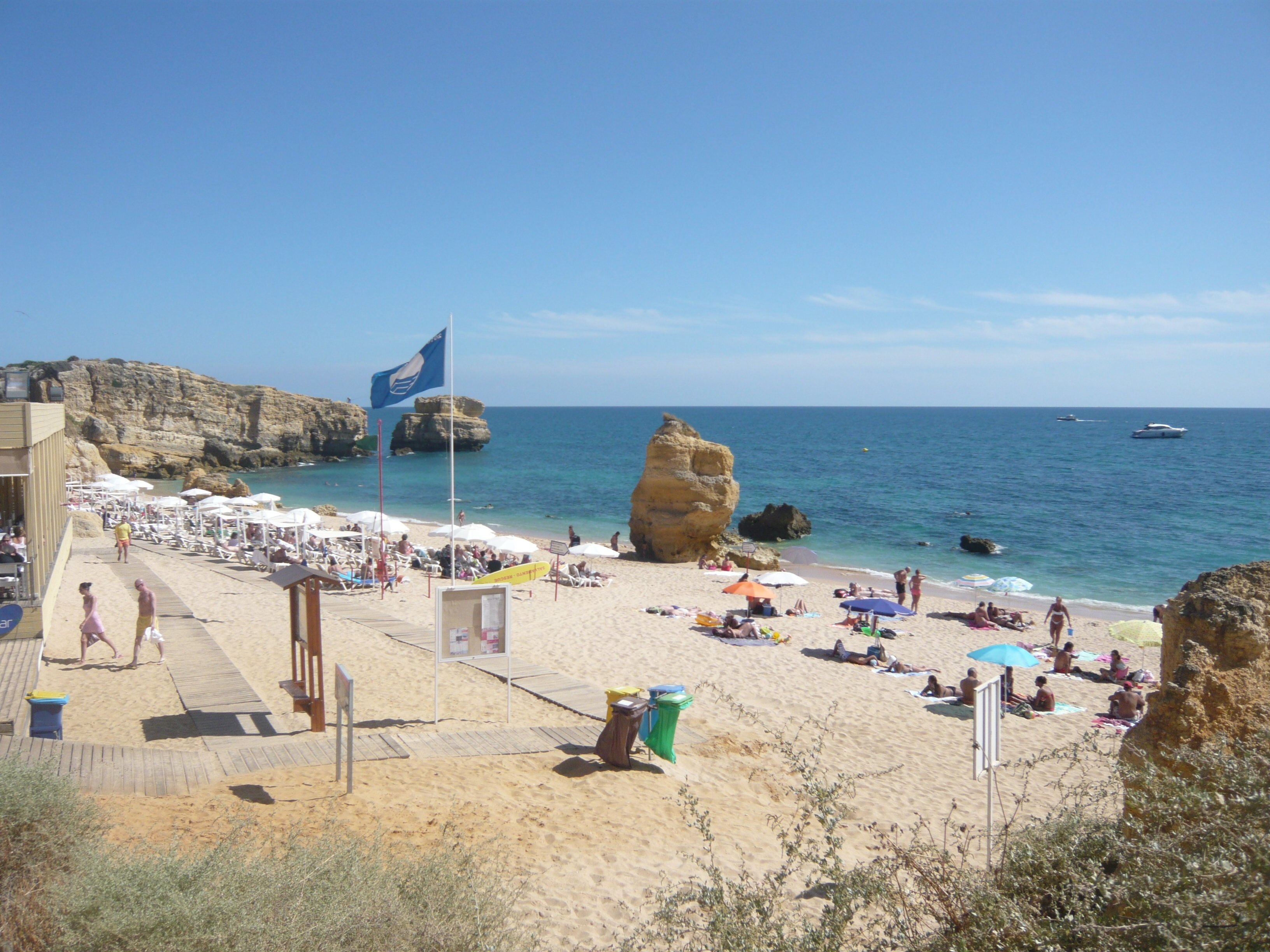 <h2>Top rated places to stay in Caliços for families</h2>