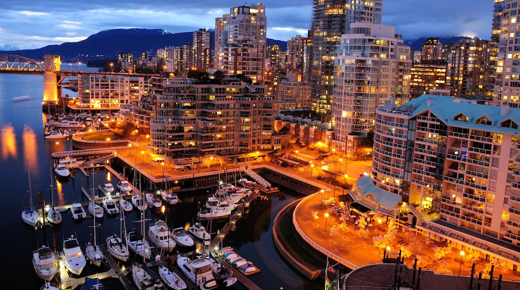 Bến du thuyền Canada Place, Vancouver, British Columbia, Canada