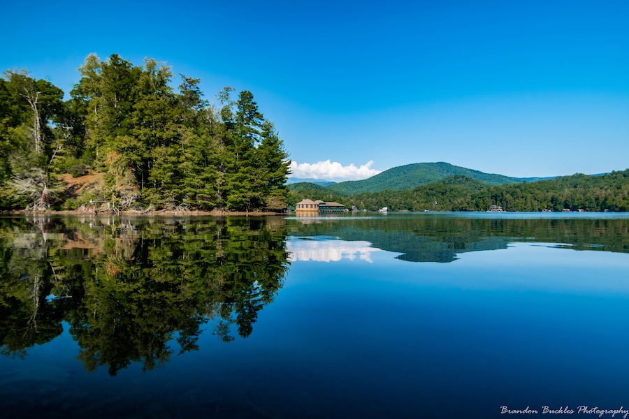 This beautiful, quiet Lake Tahoma is home to several private estates and the landmark Lake Tahoma Dam.
#MyBackyard
#laketahoma
#reflection
#marion
#northcarolina
