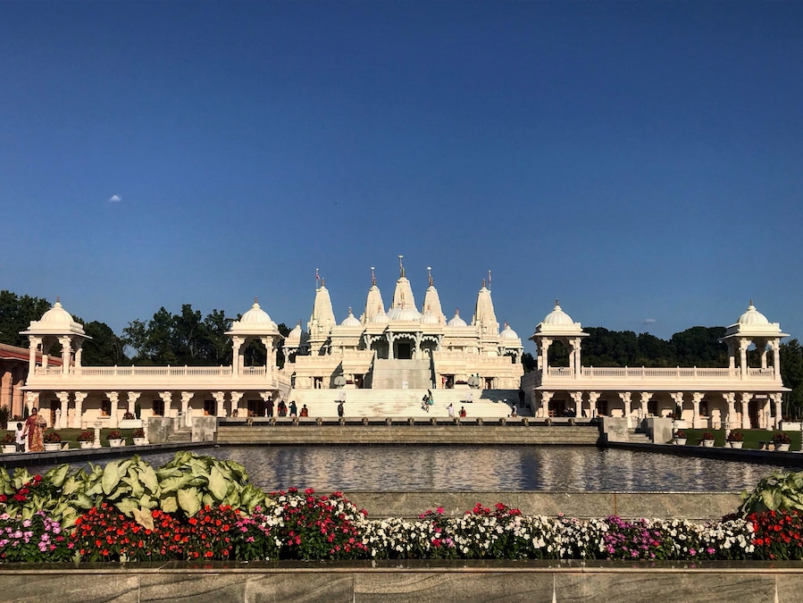 Hindu Mandir in Lilburn, GA.
Didn’t expect to see something like that near Atlanta, GA. Very peaceful place