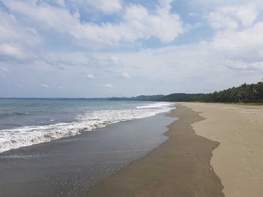 The Amazing island of Eastern Samar Philippines, if you are looking for an adventure then it will not disappoint you, with such friendly locals you will have a fantastic time.
