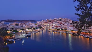 #chezgeorge is a great #cocktail #bar high above the #lake at #agios #nikolaos #crete the owner #George and his wife were so friendly and helpful, well worth a visit after #photo during #bluehour or #sunrise. Please visit