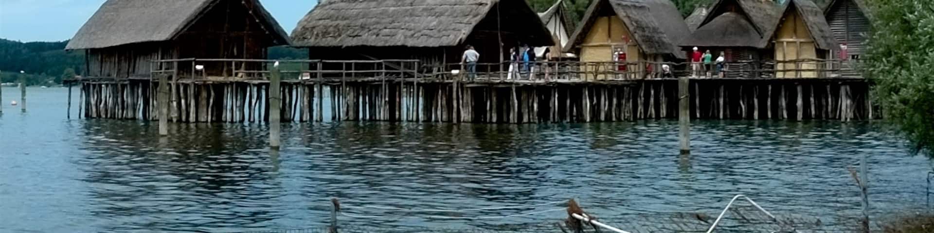 The Lake Dwelling Museum is one of the largest open-air museums in Europe. The pile-dwelling field "Unteruhldingen-Seewiesen", which has been a UNESCO World Heritage Site since 2011, lies 500 m south of the pile-dwelling museum. For almost 100 years the museum has been extended several times and comprises 23 reconstructed lake dwellings and two museum buildings.
The archaeological museum, opened in 1922, shows reconstructions of pile dwellings from the Stone and Bronze Ages.