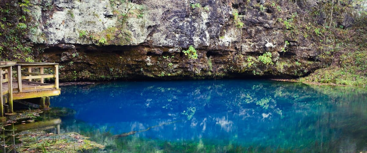 This #bluespring in southern #missouri is a gem!  I've never seen anything so blue. #frattography