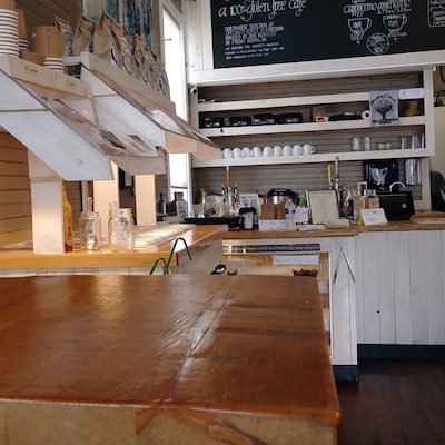 Great coffee shop in the Plains.
Also has a bike shop inside.
Everything here is also gluten free, including soups, sandwiches, etc.