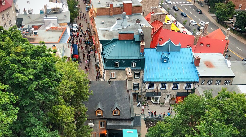 old quebec funicular tours