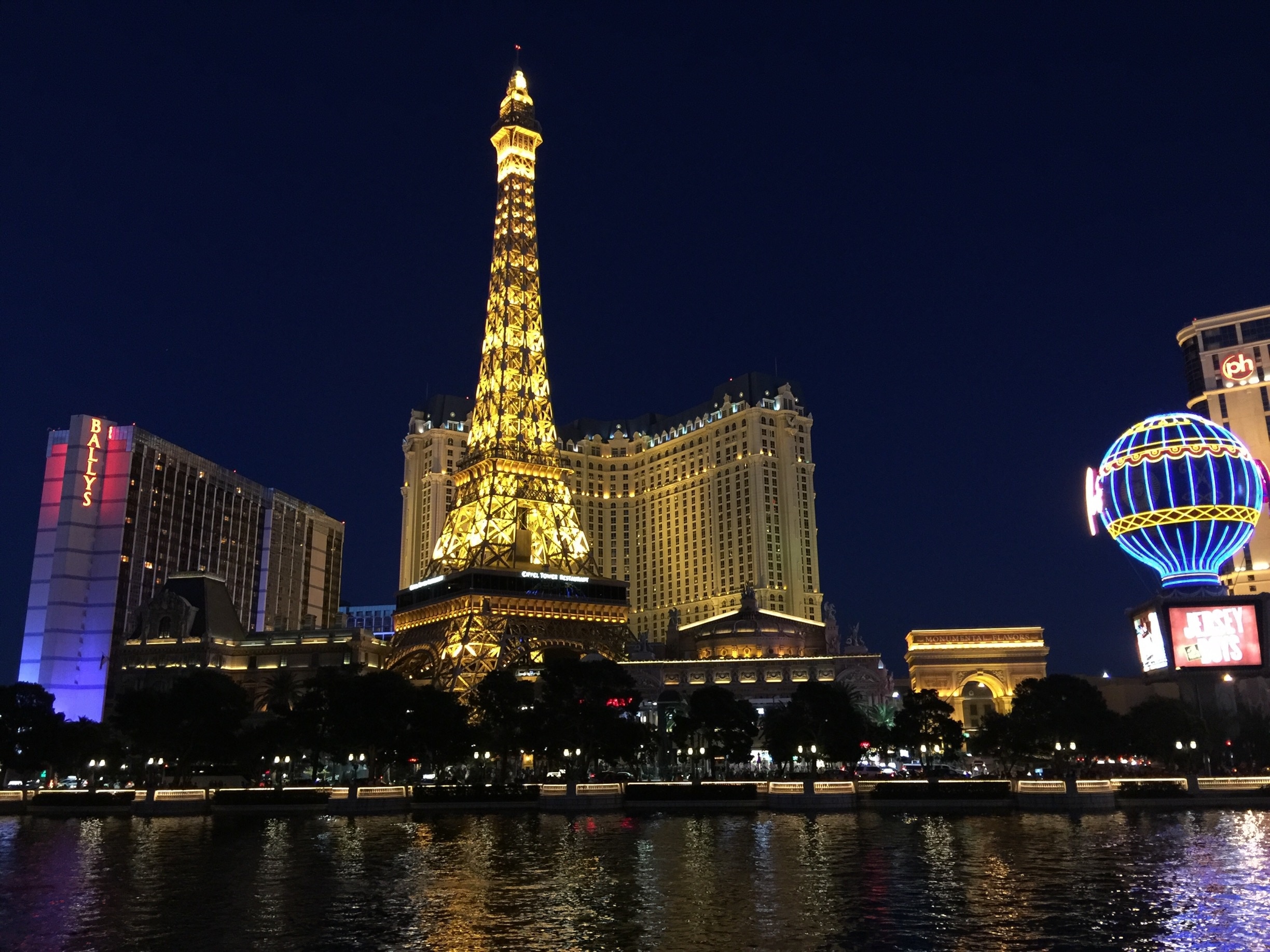 Paris Las Vegas Eiffel Tower Restaurant BEST Fountain View Las