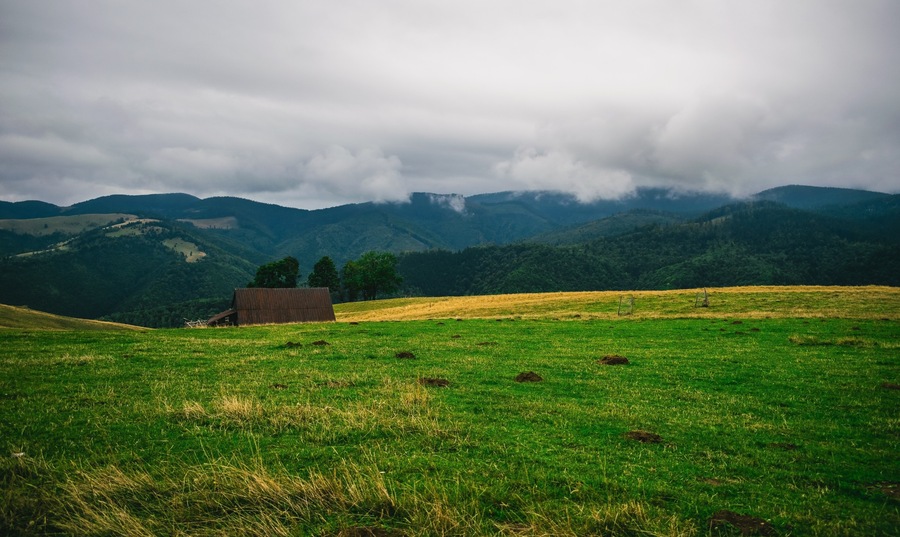 Moody weather and contrasting landscape is so lovely. #BVStrove