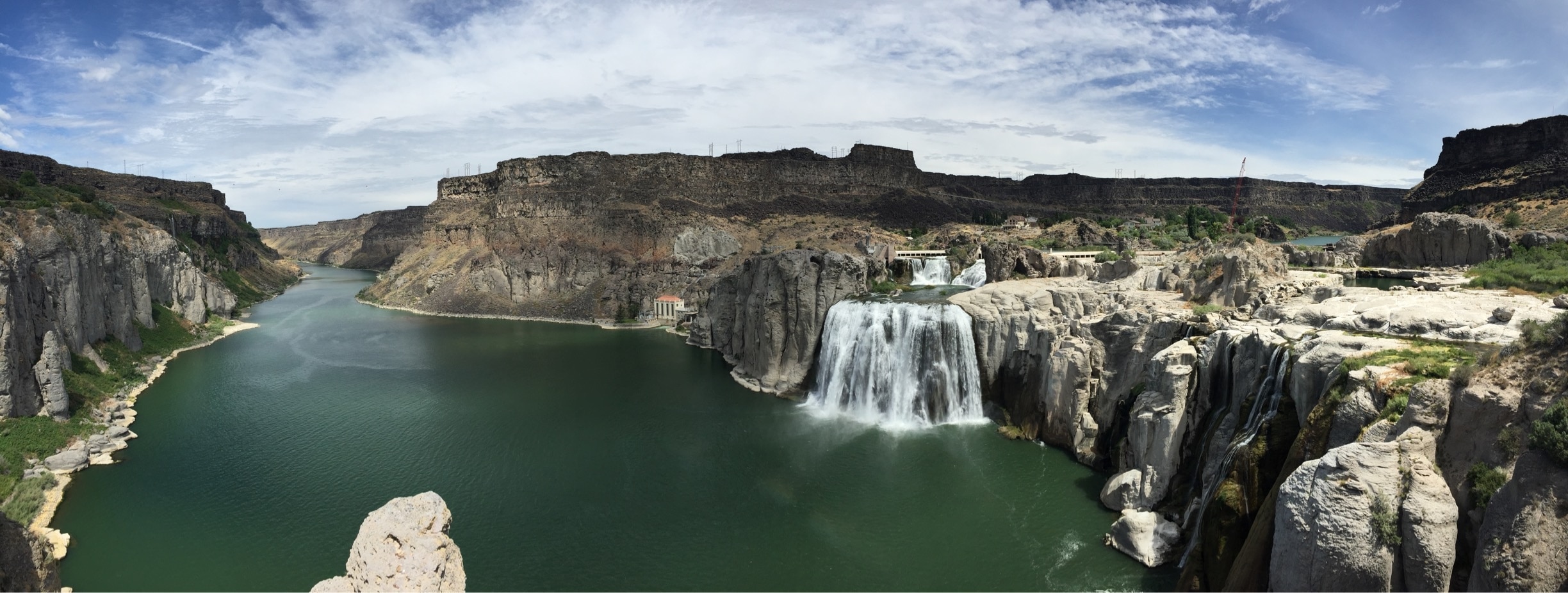 are dogs allowed at shoshone falls