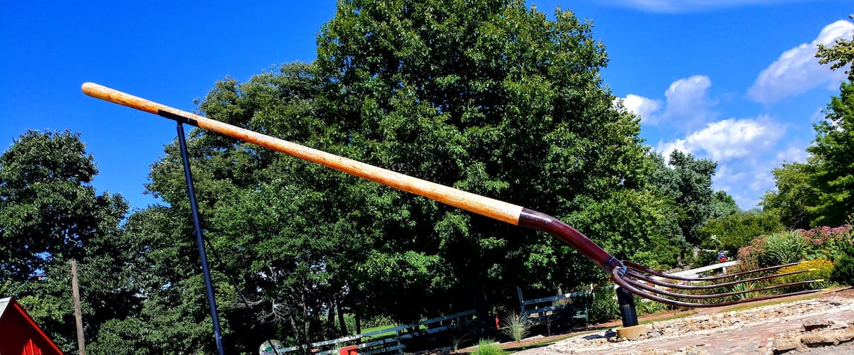 World's largest pitchfork!
Casey, Illinois. Big things/small town! Just a short detour off the highway to an oasis of oversized household accoutrements.