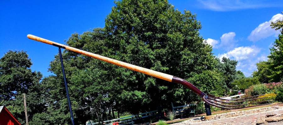 World's largest pitchfork!
Casey, Illinois. Big things/small town! Just a short detour off the highway to an oasis of oversized household accoutrements.