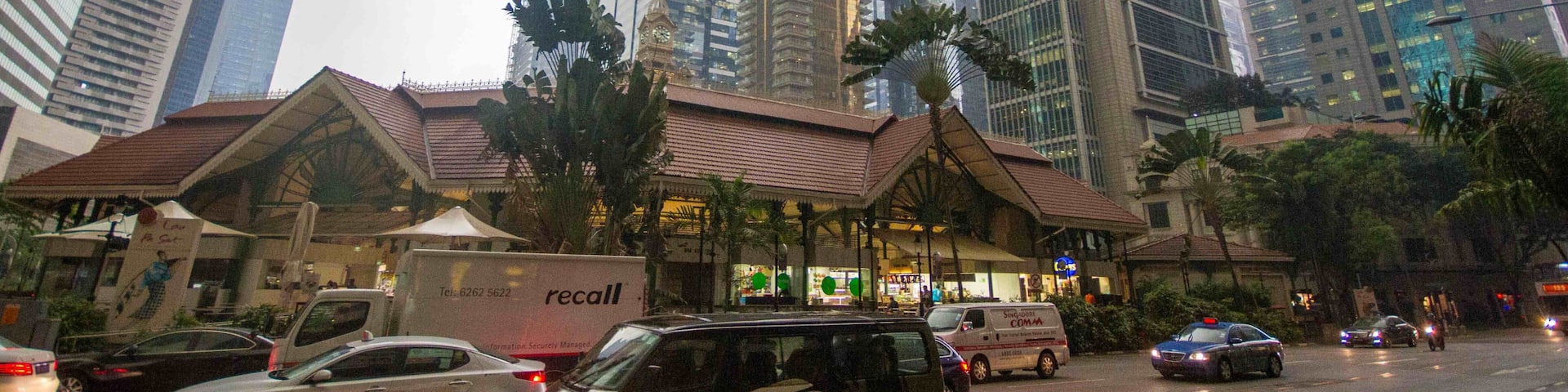 The #skyline around Telok Ayer Market in #Singapore 🇸🇬, on a day when the sky was particularly grim.
#LifeAtExpedia