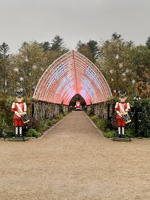 Sehr schƶne Sand-Skulpturen und andere schƶne Dinge. Wirklich empfehlenswert!!! Meine Damen waren auch total begeistert von der Weihnachtsaustellung die dort gerade zu sehen war. š