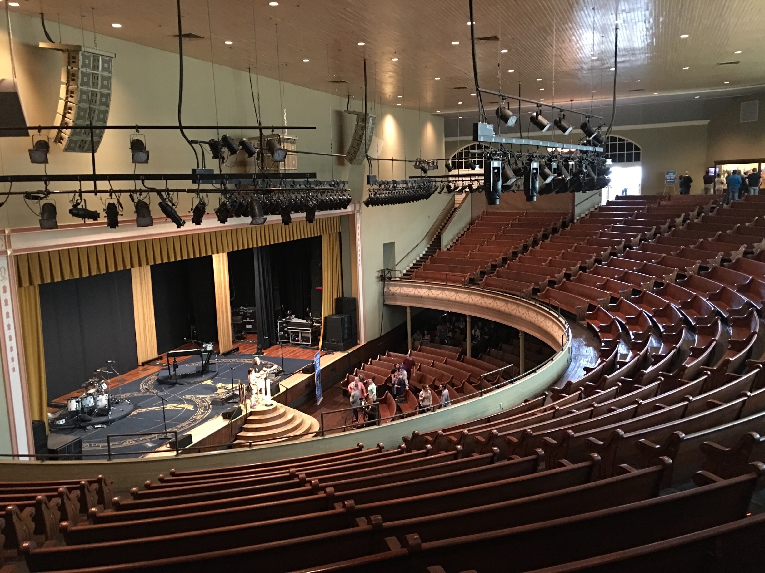 Ryman Auditorium Seating Capacity | Brokeasshome.com