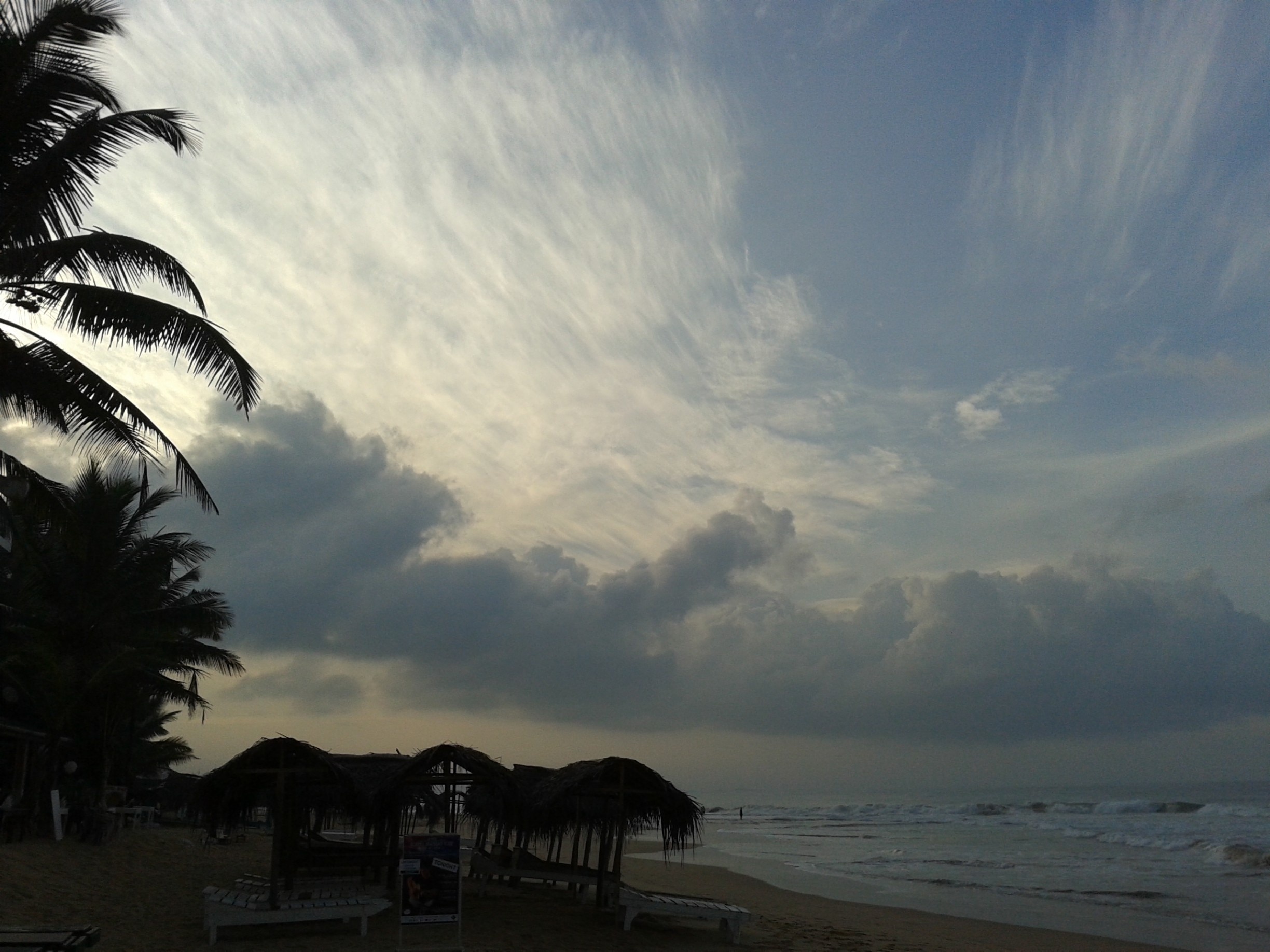 The ever changing cloudscapes of the southwestern sky of Sri Lanka.

Sunrise on this side of the island looks pretty awesome too.

#Hikkaduwa #sky #sunrise #cloudscapes #WorkingHoliday #MovingOutSL #lka #BeachLife