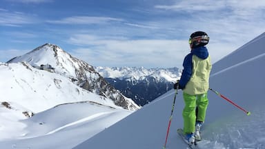 Young man and the mountains...

#bestvacations #bestintravel #ski #austria #ischgl #familytrip #mountains #winterbreak #winter #freestyle #weekend #kidsfun