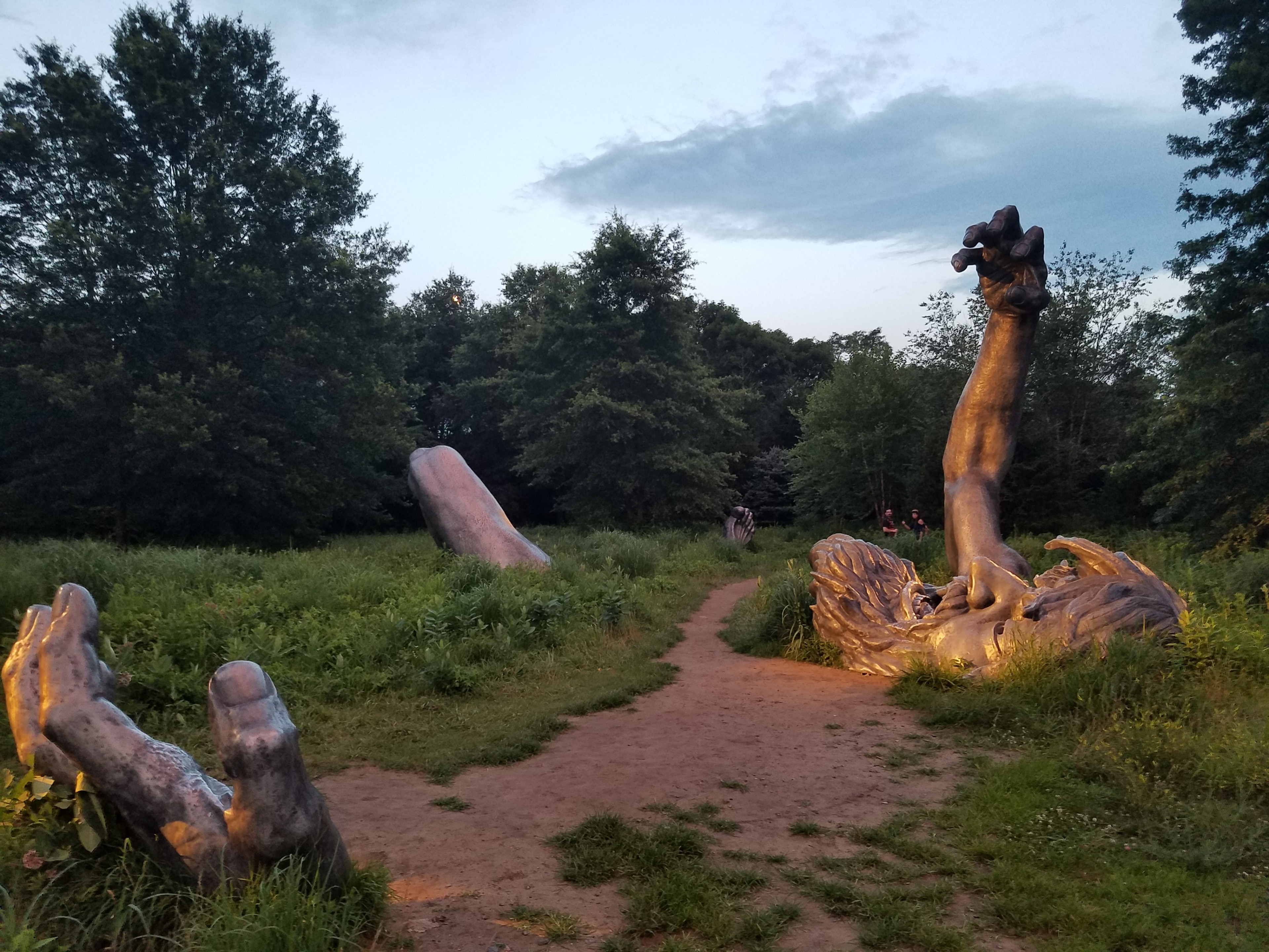 Of course my favorite sculpture is even more magical at dusk! #Culture